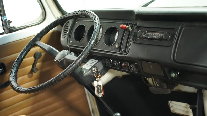 Unknown-Type-2-1972-Red-Tan-21