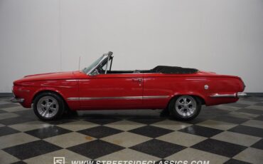 Unknown-Valiant-1964-Red-Black-2