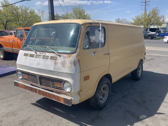 Unknown-Van-1968-Yellow-Brown-21