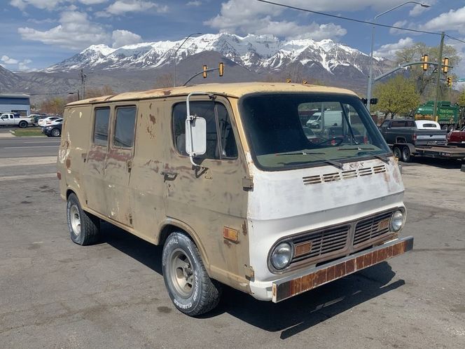 Unknown-Van-1968-Yellow-Brown-22