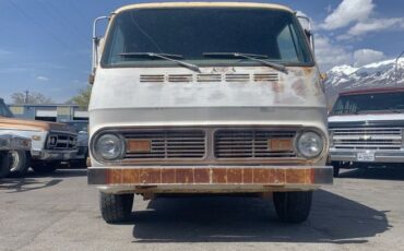 Unknown-Van-1968-Yellow-Brown-23