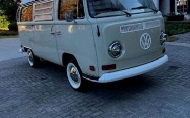 Unknown-Vanagon-1970-Ivory-Black-22
