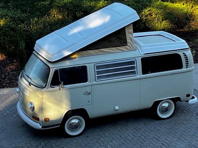 Unknown-Vanagon-1970-Ivory-Black-30