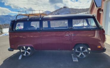 Unknown-Vanagon-1971-Red-Black-10