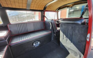 Unknown-Vanagon-1971-Red-Black-3