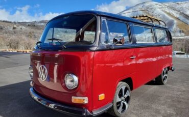 Unknown-Vanagon-1971-Red-Black