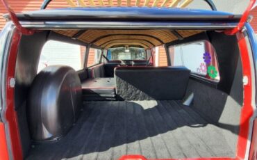 Unknown-Vanagon-1971-Red-Black-5