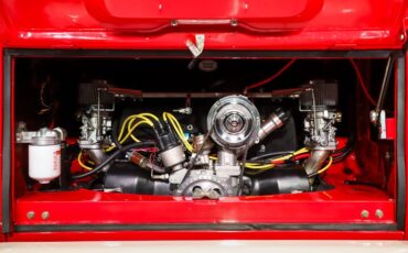 Unknown-Vanagon-1973-Red-Gray-3