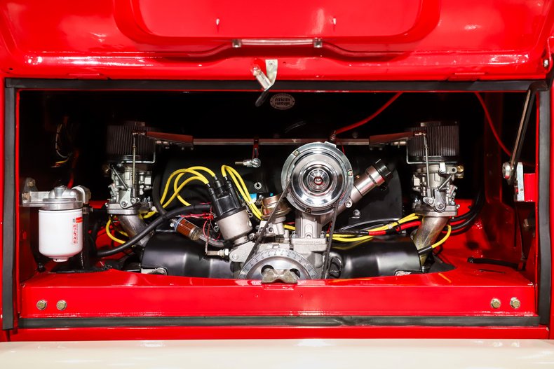 Unknown-Vanagon-1973-Red-Gray-3