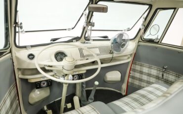 Unknown-Vanagon-1973-Red-Gray