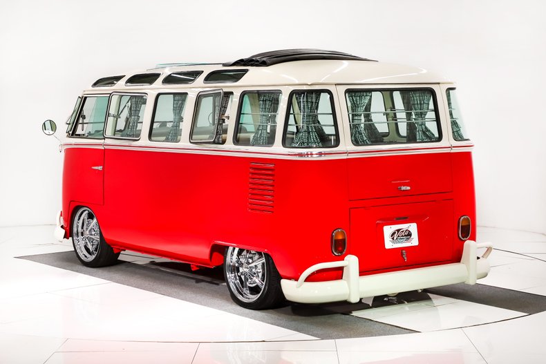Unknown-Vanagon-1973-Red-Gray-4