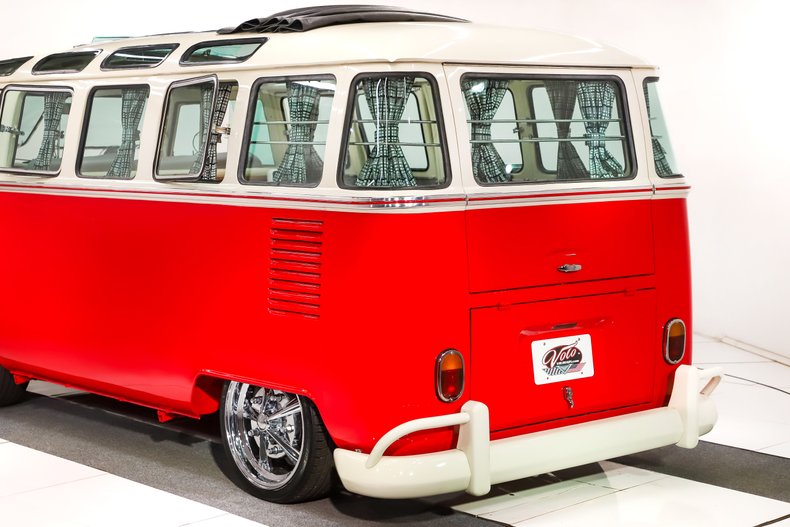 Unknown-Vanagon-1973-Red-Gray-45