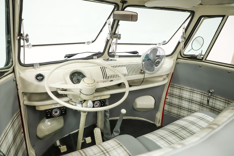 Unknown-Vanagon-1973-Red-Gray