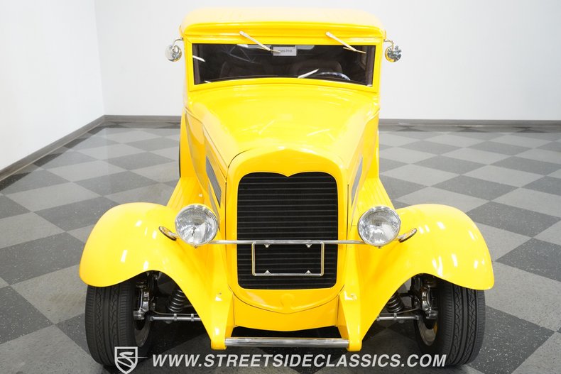 Unknown-Victoria-1930-Yellow-Tan-11