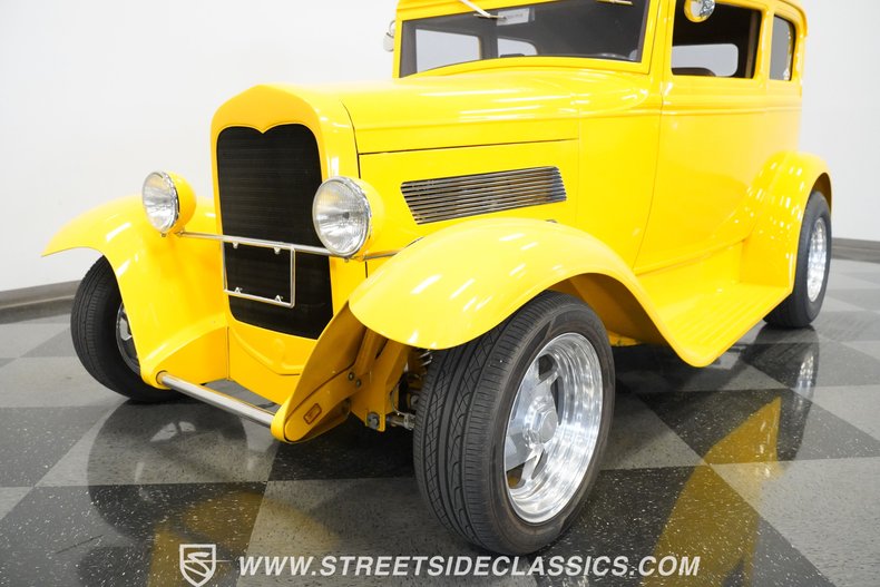 Unknown-Victoria-1930-Yellow-Tan-13