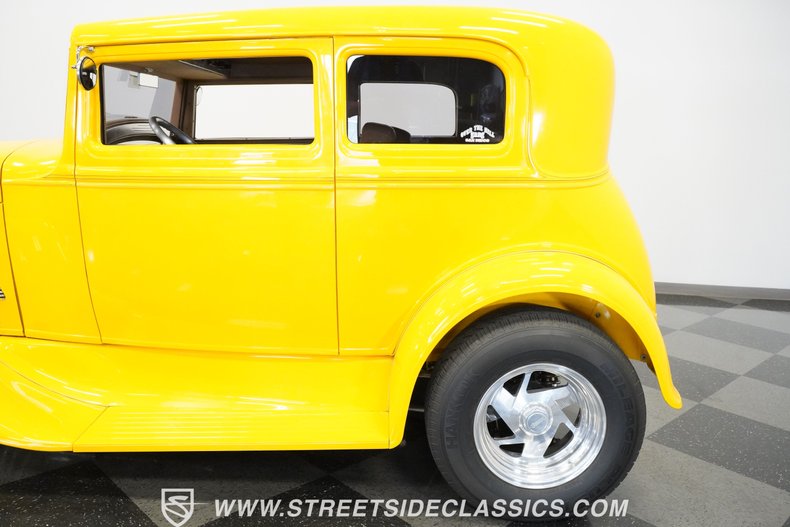 Unknown-Victoria-1930-Yellow-Tan-21
