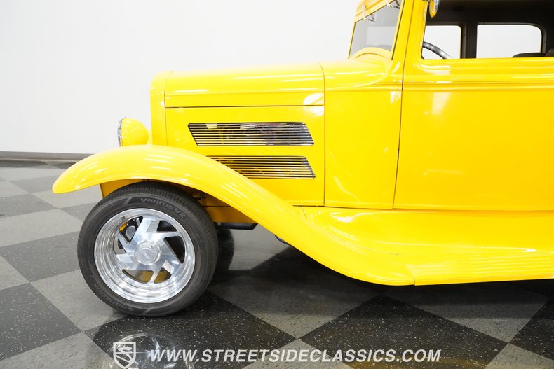 Unknown-Victoria-1930-Yellow-Tan-23