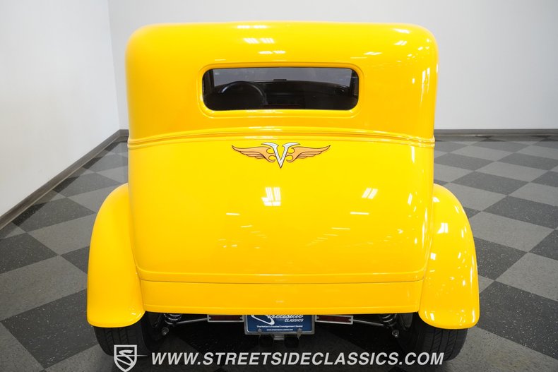 Unknown-Victoria-1930-Yellow-Tan-32