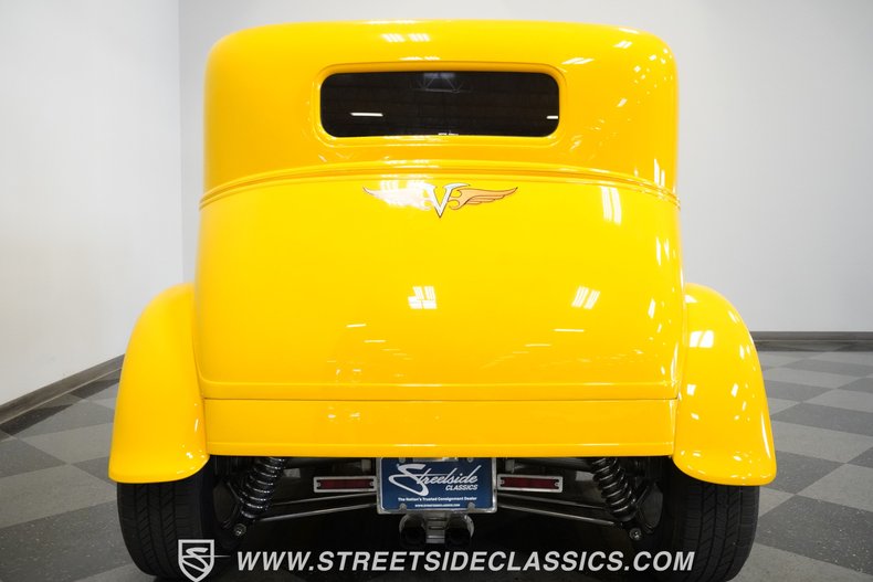 Unknown-Victoria-1930-Yellow-Tan-33