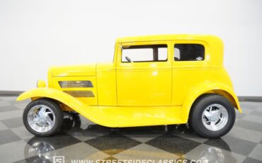 Unknown-Victoria-1930-Yellow-Tan
