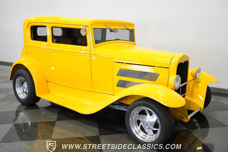 Unknown-Victoria-1930-Yellow-Tan-39