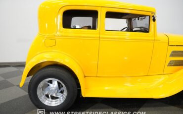 Unknown-Victoria-1930-Yellow-Tan-44