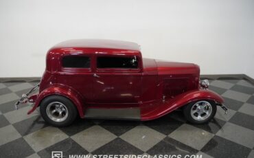 Unknown-Victoria-1932-Burgundy-Dark-Gray-28