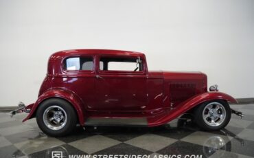 Unknown-Victoria-1932-Burgundy-Dark-Gray-35