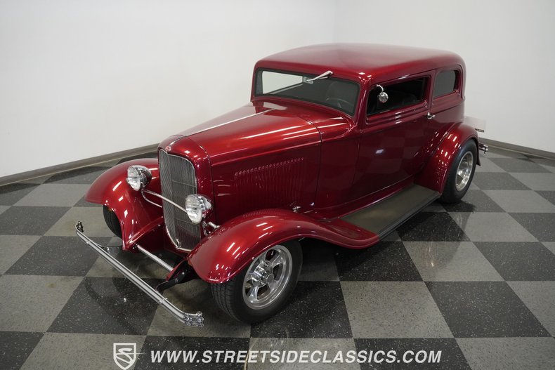 Unknown-Victoria-1932-Burgundy-Dark-Gray-5