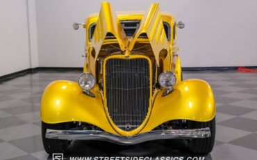 Unknown-Victoria-1933-Gold-Gray-10
