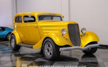 Unknown-Victoria-1933-Gold-Gray-24