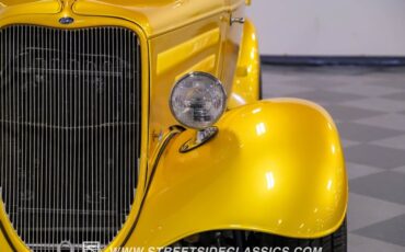 Unknown-Victoria-1933-Gold-Gray-29