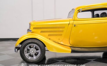 Unknown-Victoria-1933-Gold-Gray-31
