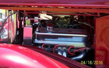 Unknown-Victoria-1933-Red-Tan