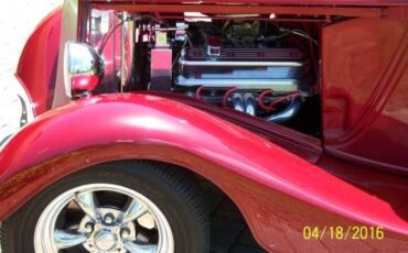 Unknown-Victoria-1933-Red-Tan-4