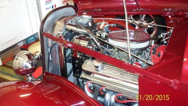 Unknown-Victoria-1933-Red-Tan-6