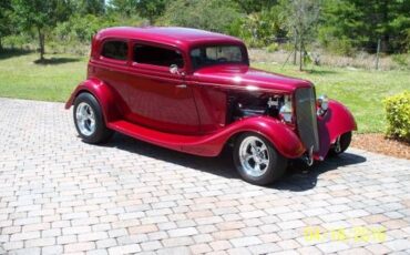 Unknown-Victoria-1933-Red-Tan-7