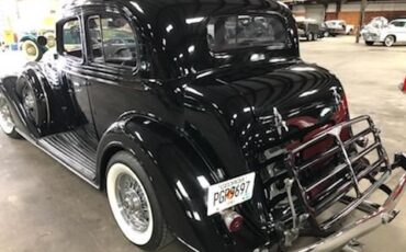 Unknown-Victoria-1934-Black-10