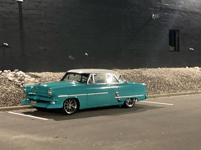 Unknown-Victoria-1953-Blue-Black-8
