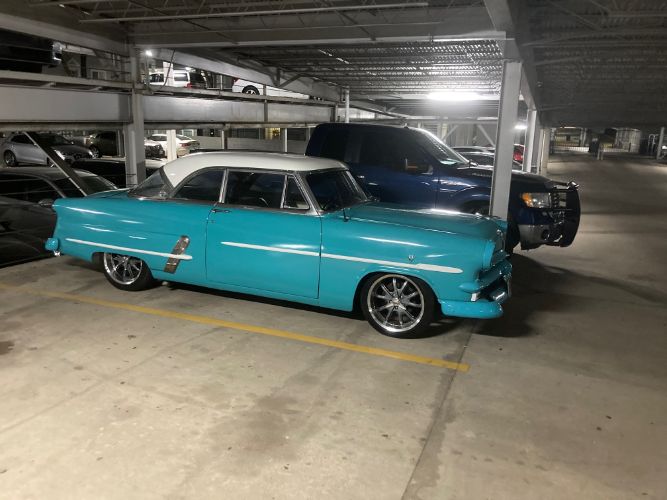 Unknown-Victoria-1953-Blue-Black-9