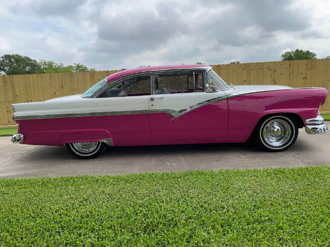Unknown-Victoria-1956-Pearl-WhiteHot-Pink