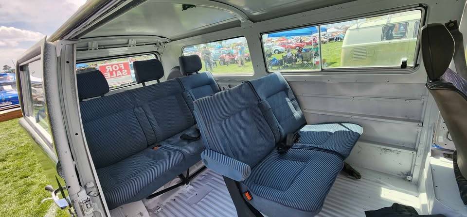 Unknown-Volkswagon-bay-bus-1978-green-2