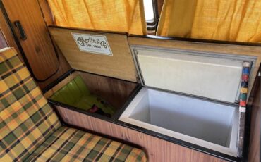Unknown-Volkswagon-bus-1978-10