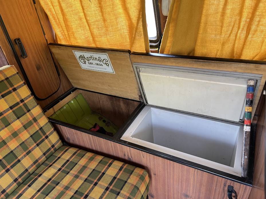 Unknown-Volkswagon-bus-1978-10