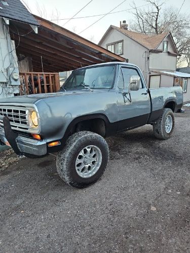Unknown-W100-1975-Gray-Blue-4