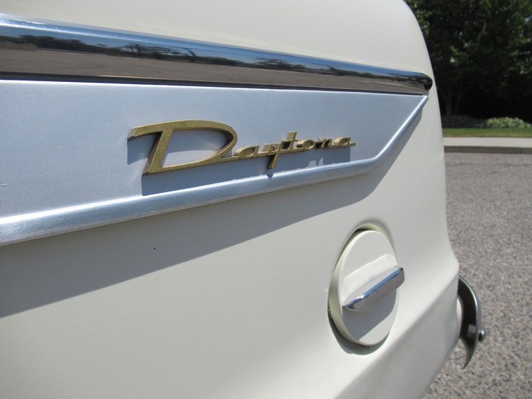 Unknown-Wagonaire-1963-Ermine-White-Blue-24