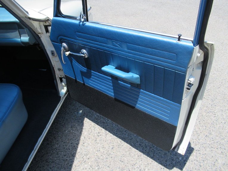 Unknown-Wagonaire-1963-Ermine-White-Blue-4