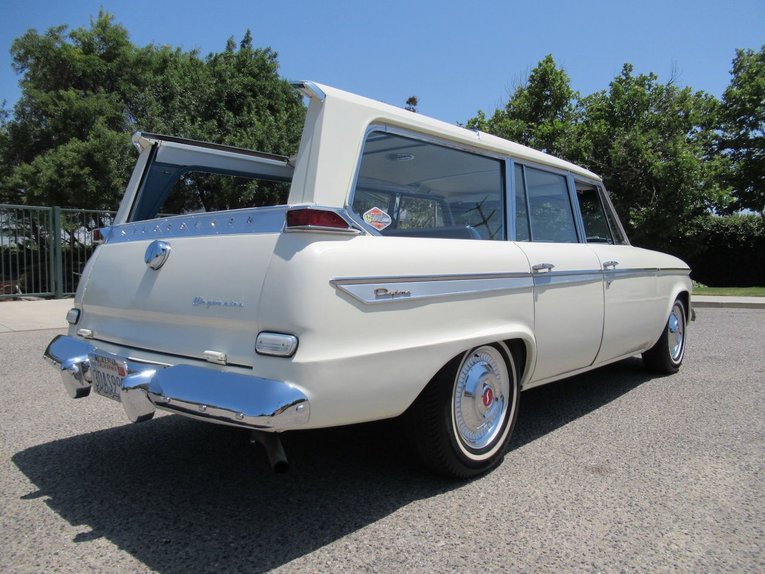 Unknown-Wagonaire-1963-Ermine-White-Blue-6