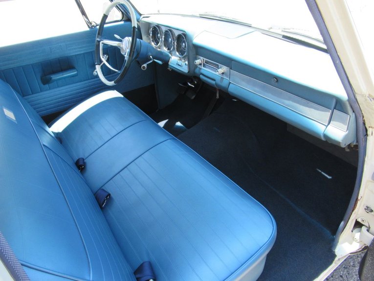 Unknown-Wagonaire-1963-Ermine-White-Blue-9