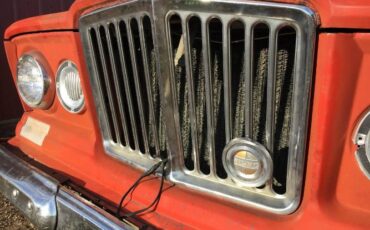 Unknown-Wagoneer-1964
